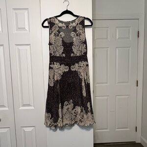 Maggy London Black and Gray Fit and Flare Midi Dress Size 8